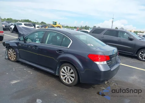 2010 Subaru Legacy 2.5I Limited z USA, uszkodzony, nr VIN 4S3BMCK6XA3243718